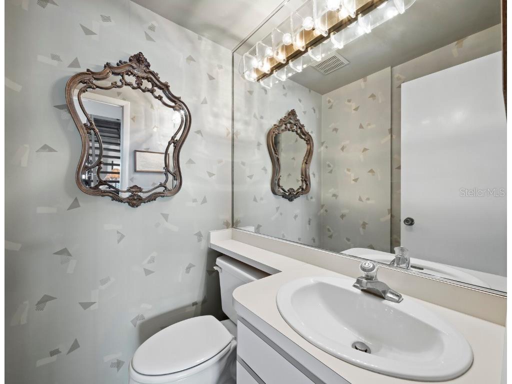 490 N Shore Road #6 Longboat Key FL 34228 - SARASOTA BAY/GULF OF MEXICO A4657668 image22