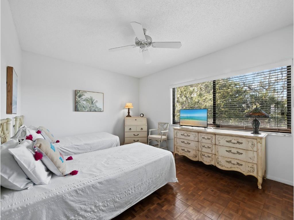 490 N Shore Road #6 Longboat Key FL 34228 - SARASOTA BAY/GULF OF MEXICO A4657668 image30