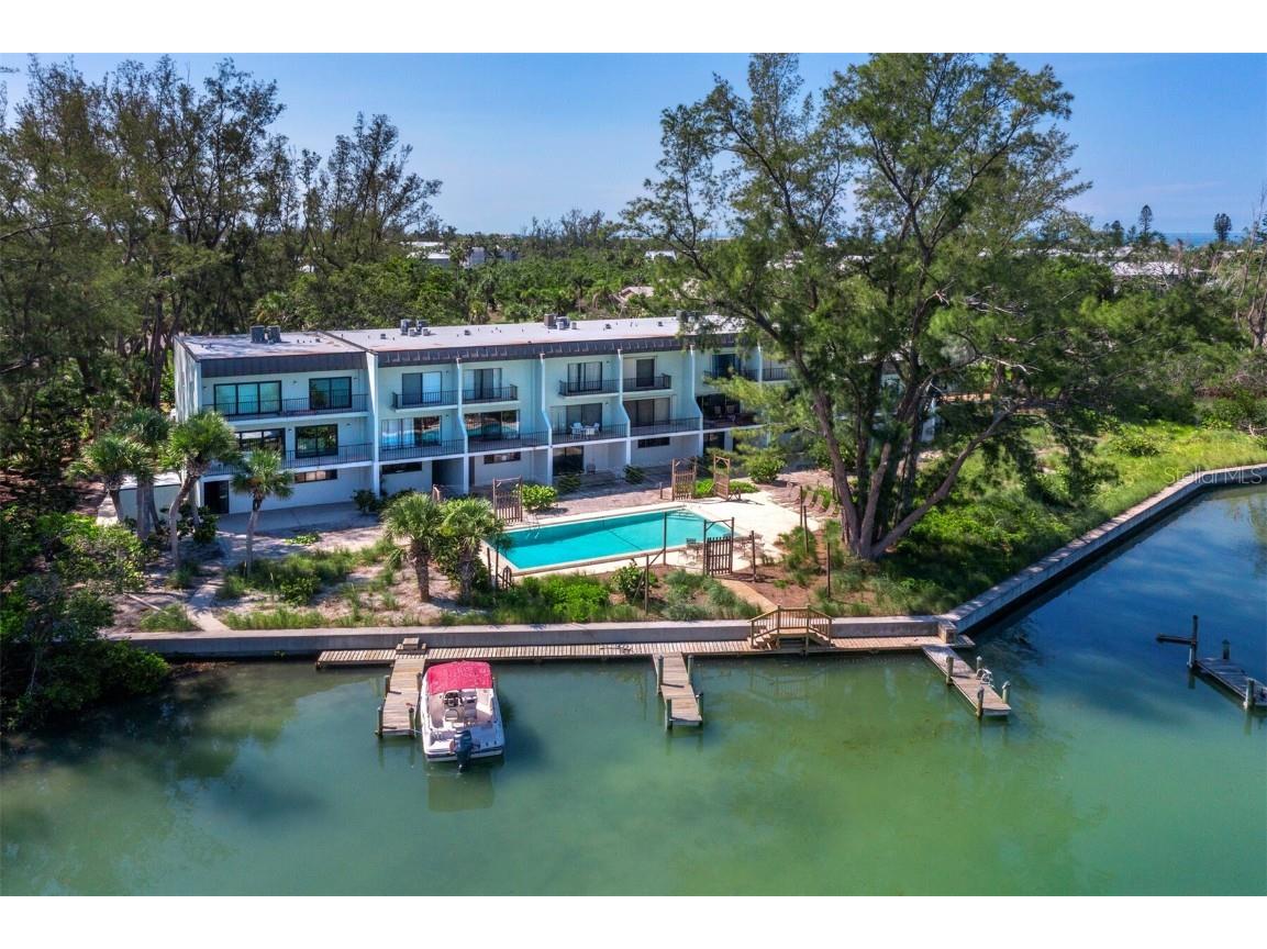 490 N Shore Road #6 Longboat Key FL 34228 - SARASOTA BAY/GULF OF MEXICO A4657668 image4