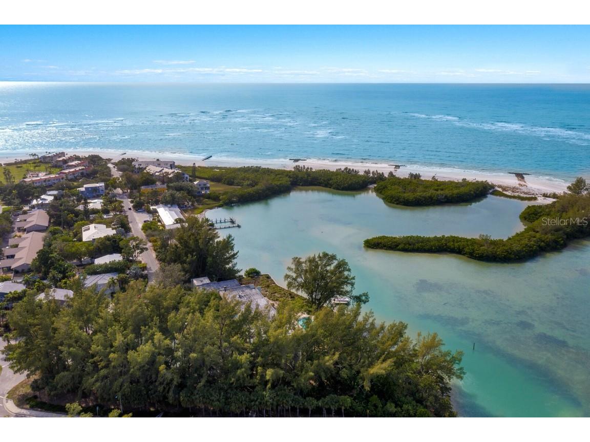 490 N Shore Road #8 Longboat Key FL 34228 A4594983 image1