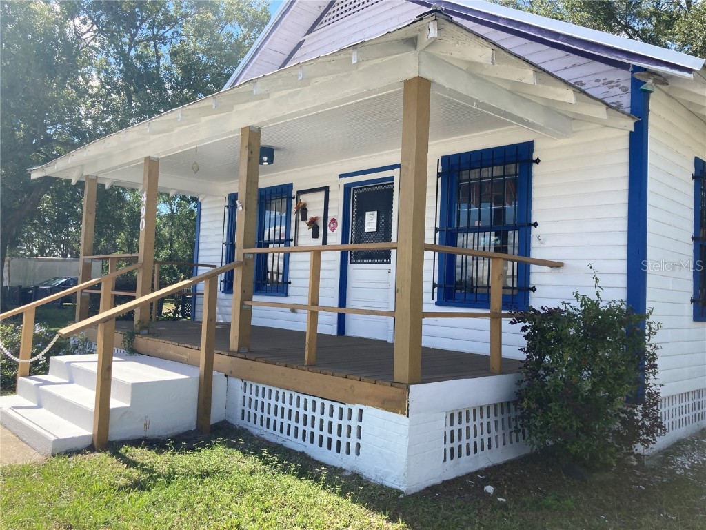 490 N Spring Garden Avenue Deland FL 32720 V4921517 image1