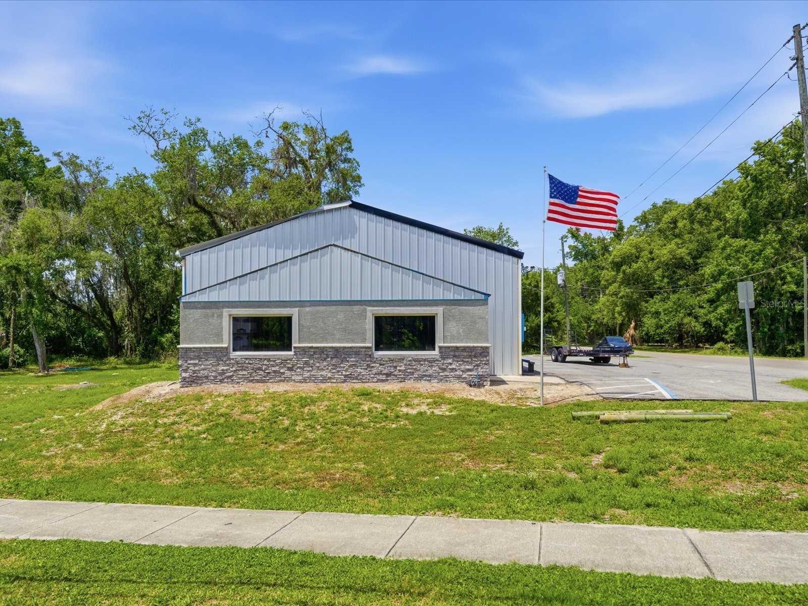 490 Smith Street Brooksville FL 34601 W7886349 image2
