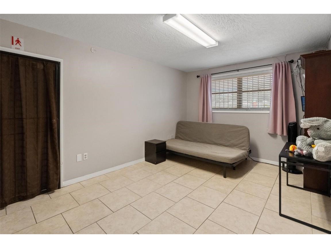 4900 33rd Avenue N Saint Petersburg FL 33710 TB8447529 image10