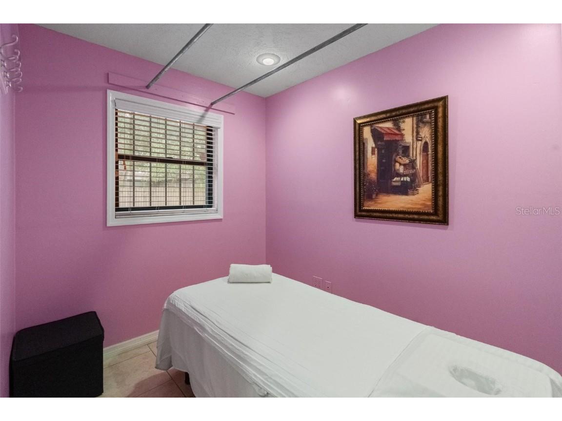 4900 33rd Avenue N Saint Petersburg FL 33710 TB8447529 image18