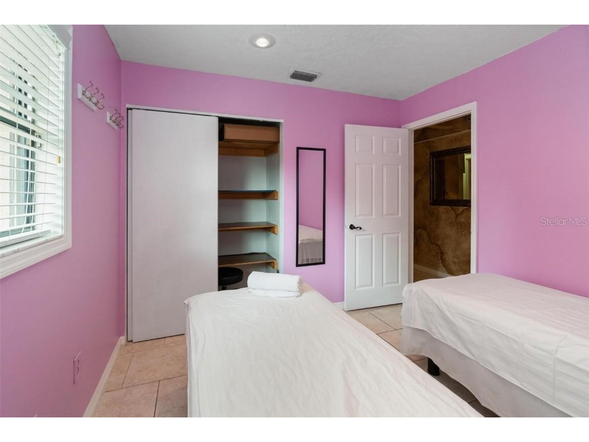 4900 33rd Avenue N Saint Petersburg FL 33710 TB8447529 image20