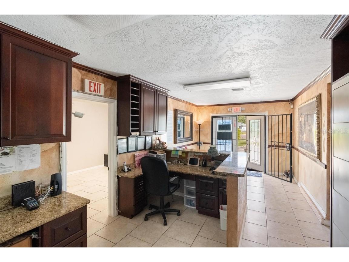 4900 33rd Avenue N Saint Petersburg FL 33710 TB8447529 image7