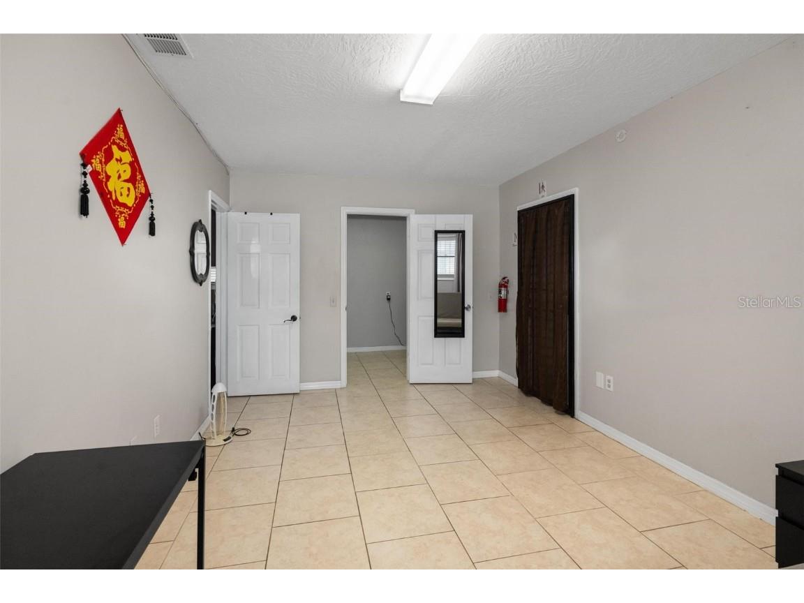 4900 33rd Avenue N Saint Petersburg FL 33710 TB8447529 image9