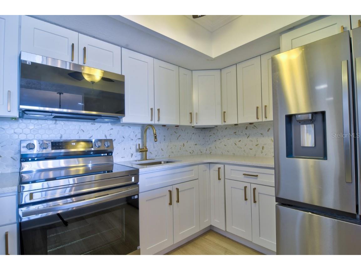 4900 Brittany Drive S #1409 Saint Petersburg FL 33715 - BOCA CIEGA BAY TB8446598 image3