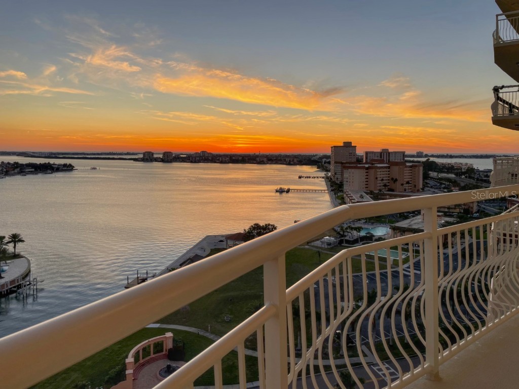 4900 Brittany Drive S #1610 Saint Petersburg FL 33715 - GULF OF MEXICO BOCA CIEGA BAY U8224568 image1