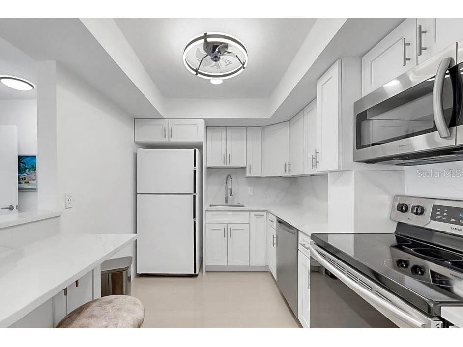 4900 Brittany Drive S #1702 Saint Petersburg FL 33715 - GULF OF MEXICO TAMPA BAY TB8412469 image8