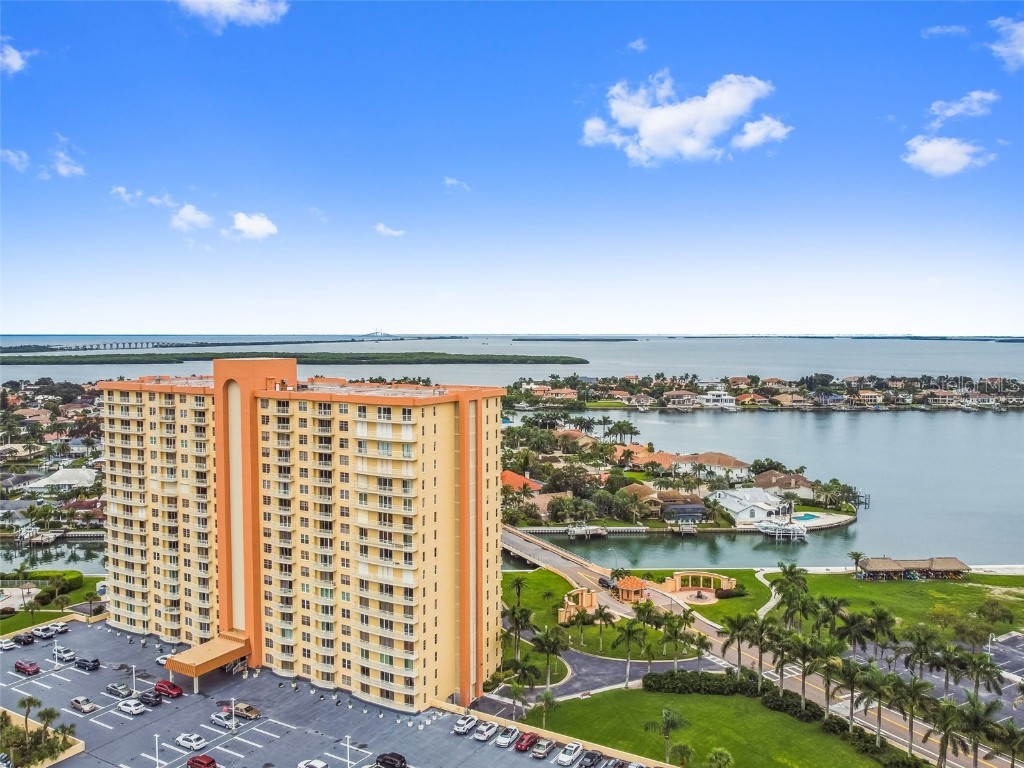 4900 Brittany Drive S #303 Saint Petersburg FL 33715 U8193708 image1