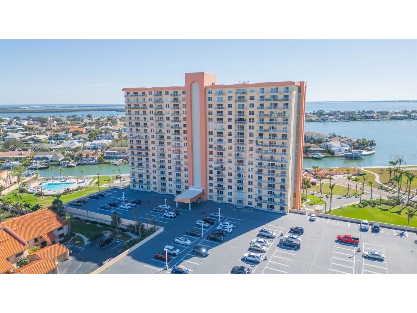 4900 Brittany Drive S #304 Saint Petersburg FL 33715 TB8350865 image1