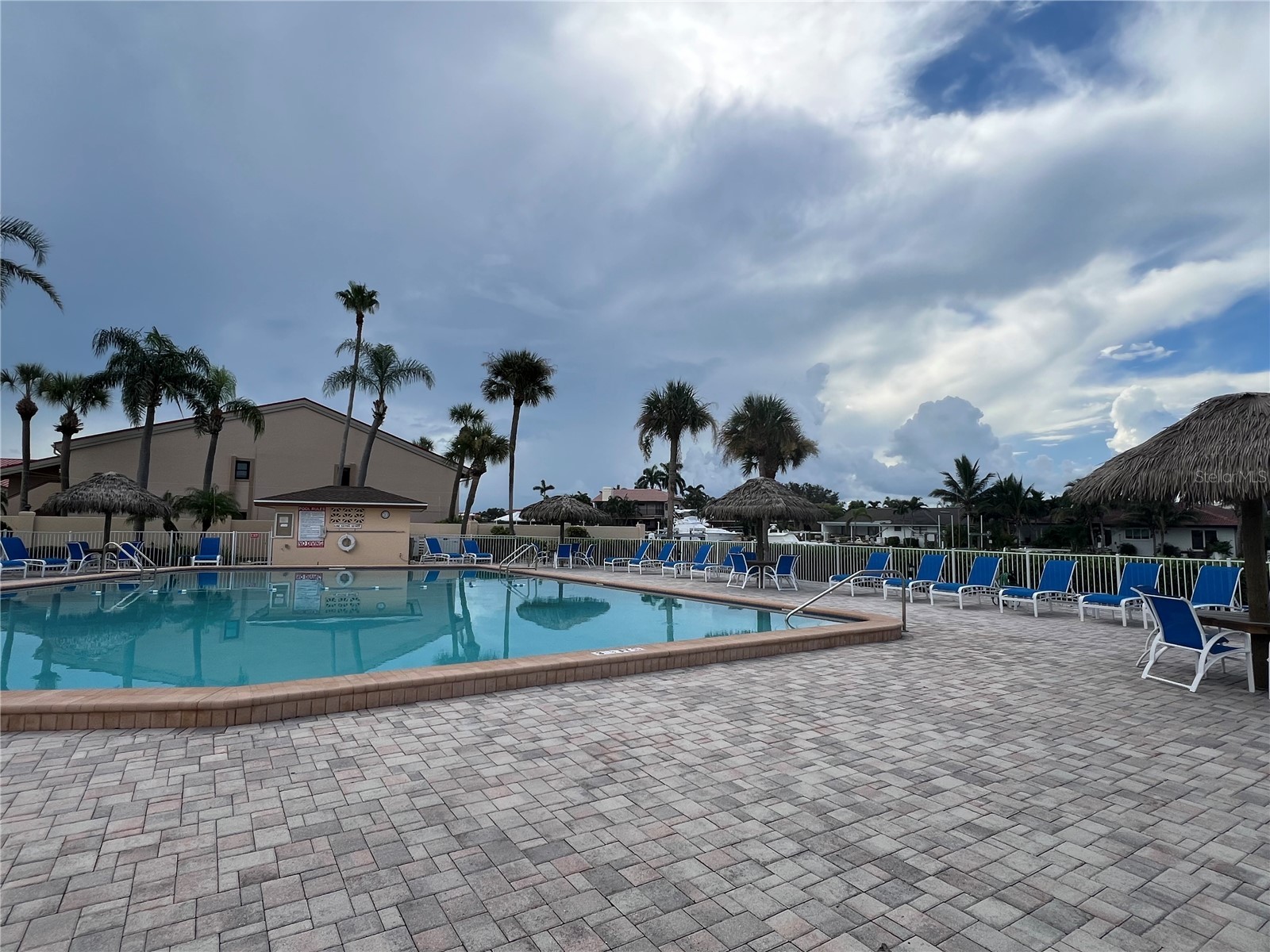 4900 Brittany Drive S #305 Saint Petersburg FL 33715 TB8507738 image6