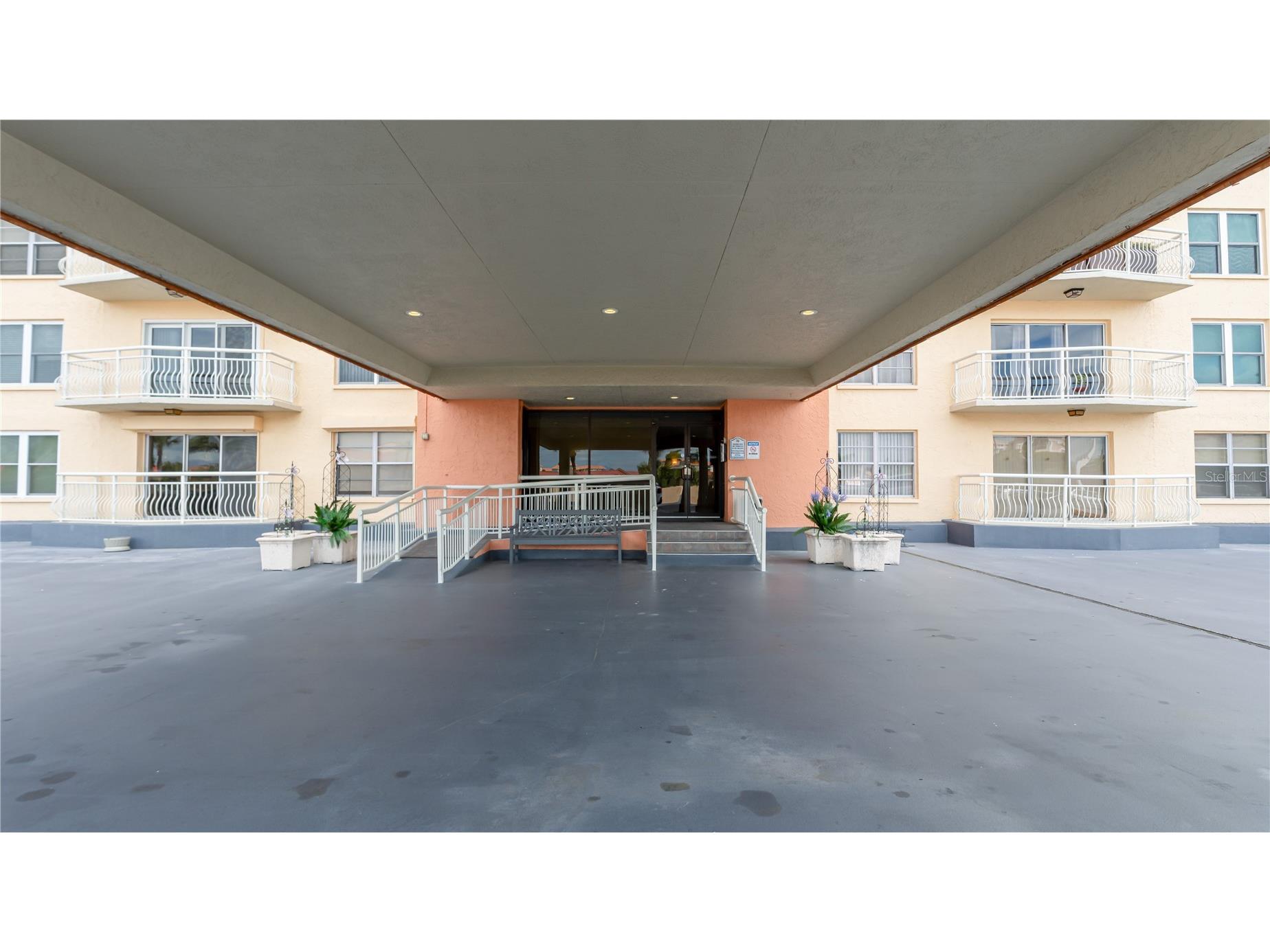 4900 Brittany Drive S #411 Saint Petersburg FL 33715 TB8492850 image54