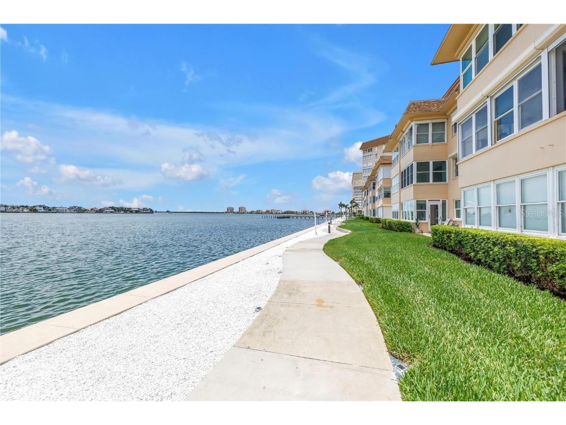 4900 Brittany Drive S #611 Saint Petersburg FL 33715 TB8392563 image28