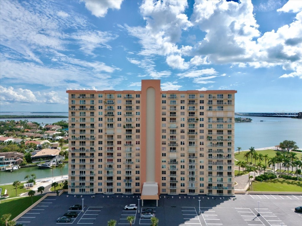 4900 Brittany Drive S #706 Saint Petersburg FL 33715 - BOCA CIEGA BAY TB8428308 image1
