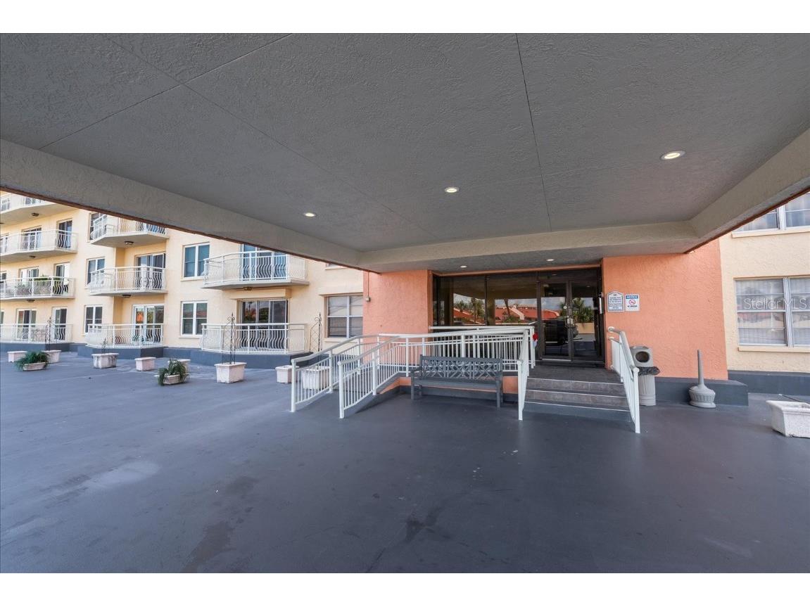 4900 Brittany Drive S #706 Saint Petersburg FL 33715 - BOCA CIEGA BAY TB8428308 image3