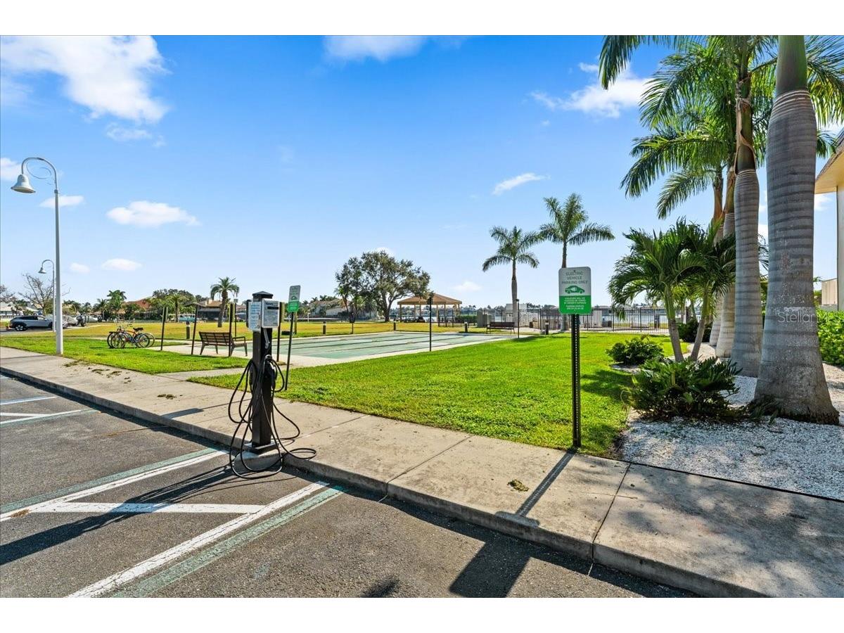 4900 Brittany Drive S #805 Saint Petersburg FL 33715 TB8458475 image14