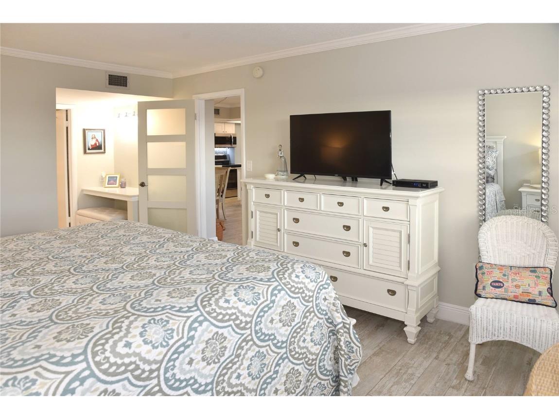 4900 Brittany Drive S #811 Saint Petersburg FL 33715 - BOCA CIEGA BAY GULF TB8448674 image17