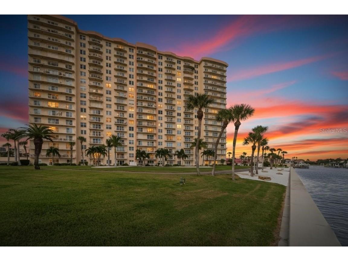 4900 Brittany Drive S #905 Saint Petersburg FL 33715 - BOCA CIEGA TB8437018 image1