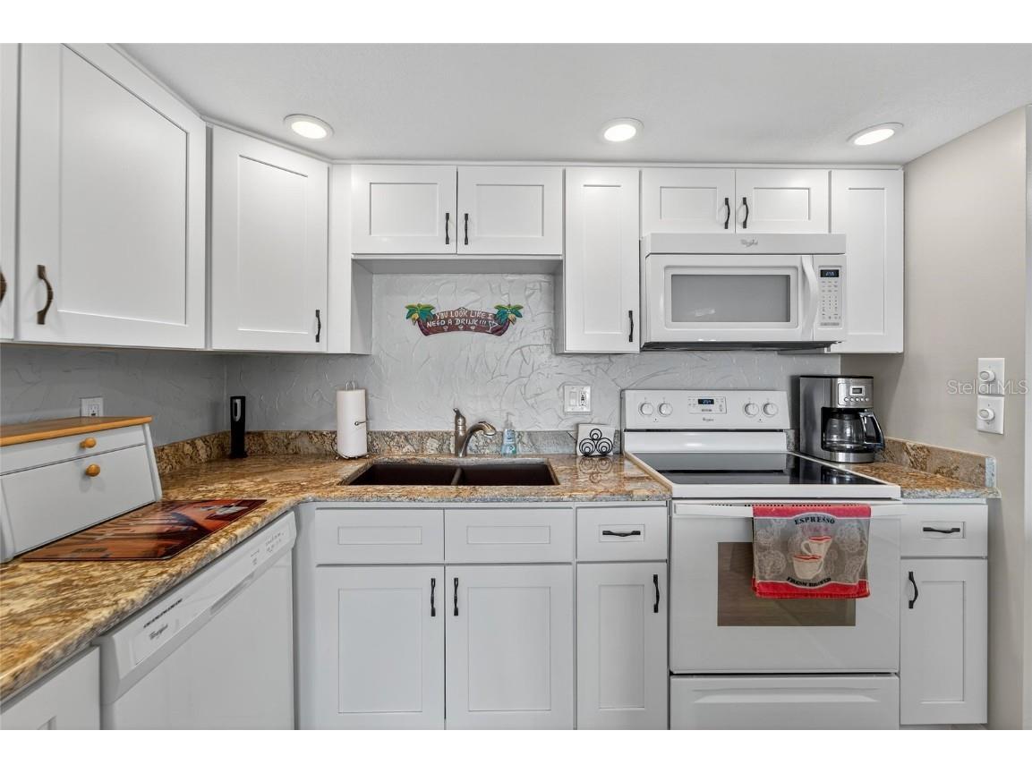 4900 Brittany Drive S #905 Saint Petersburg FL 33715 - BOCA CIEGA TB8437018 image11