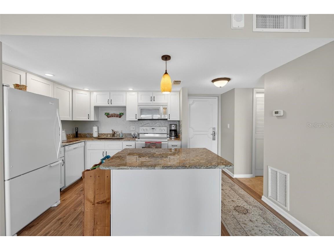 4900 Brittany Drive S #905 Saint Petersburg FL 33715 - BOCA CIEGA TB8437018 image8