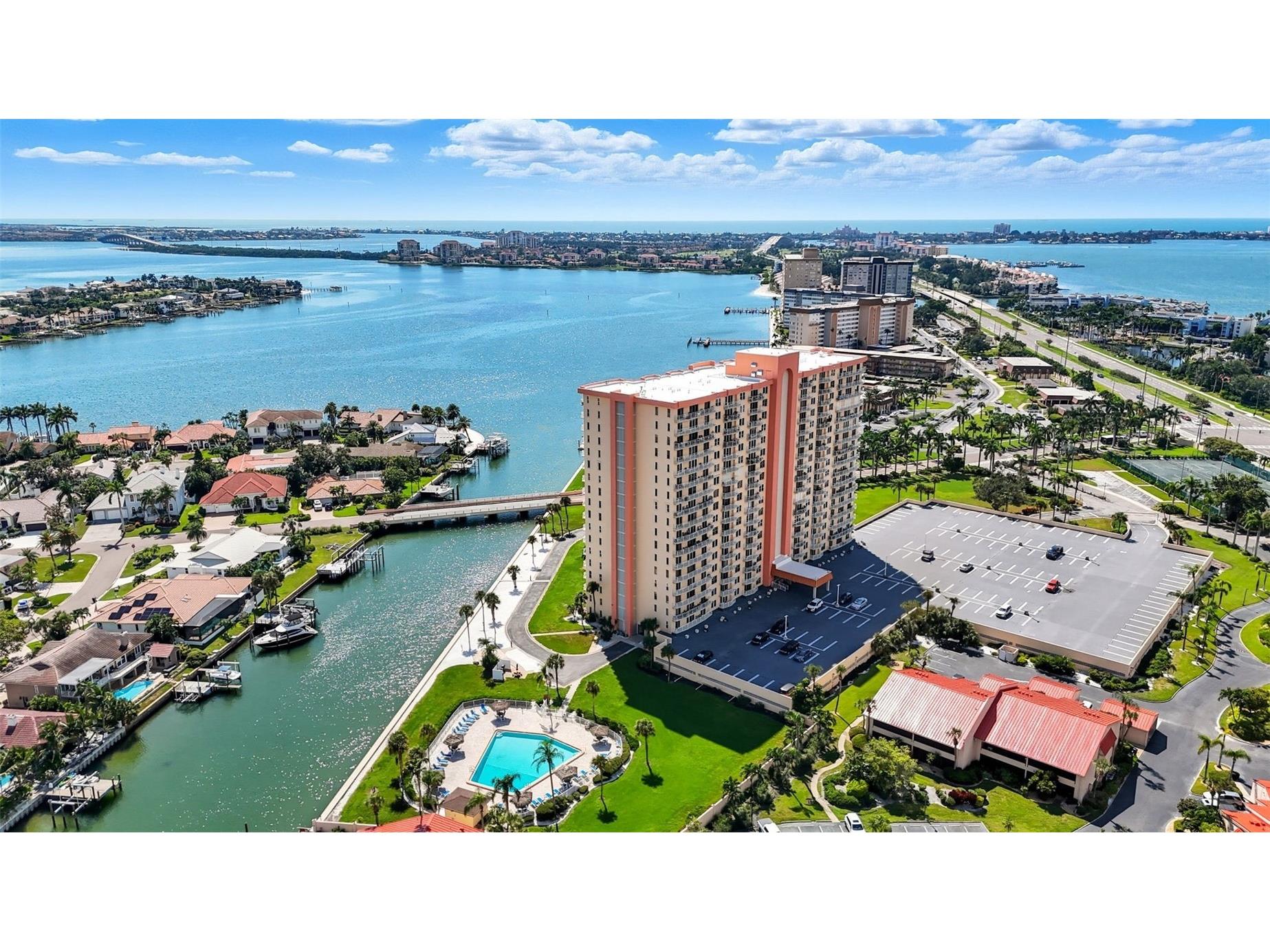 4900 Brittany Drive S #909 Saint Petersburg FL 33715 TB8427988 image1