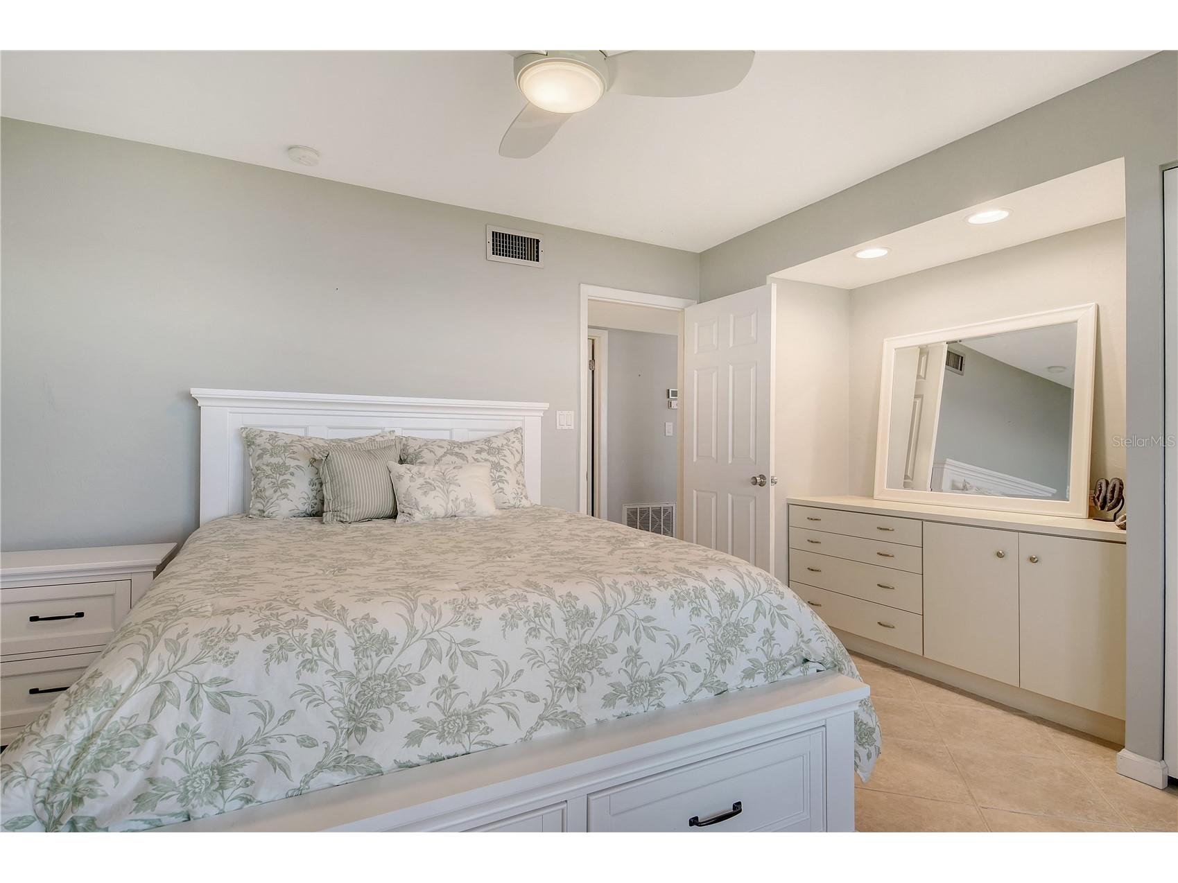 4900 Gulf Of Mexico Drive #203 Longboat Key FL 34228 - SARASOTA BAY ICW A4670932 image28