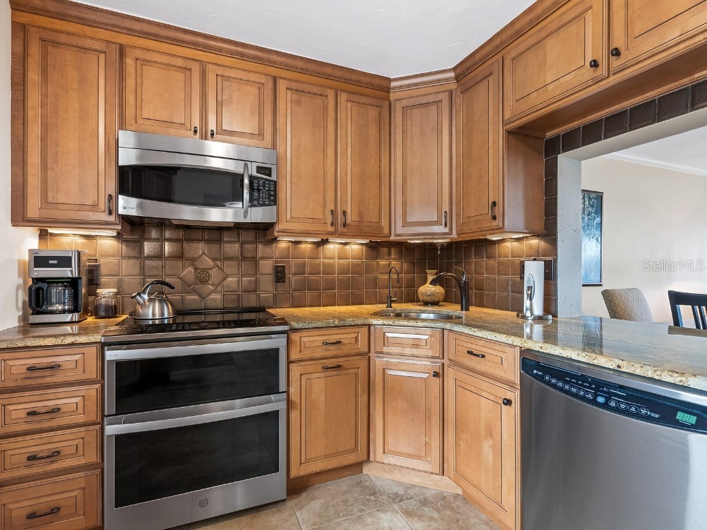 4900 Gulf Of Mexico Drive #205 Longboat Key FL 34228 - SARASOTA BAY A4671087 image13