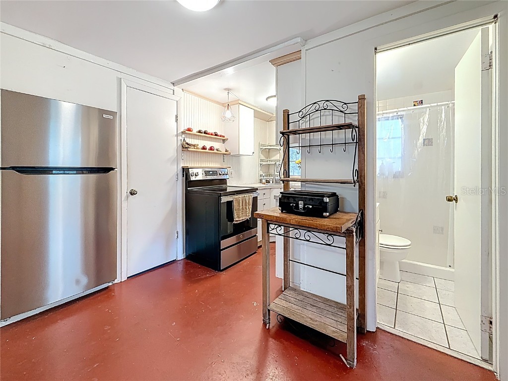 4900 Harding Road N Saint Petersburg FL 33709 TB8426908 image17