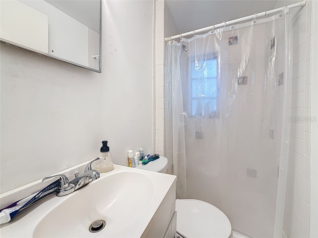 4900 Harding Road N Saint Petersburg FL 33709 TB8426908 image29