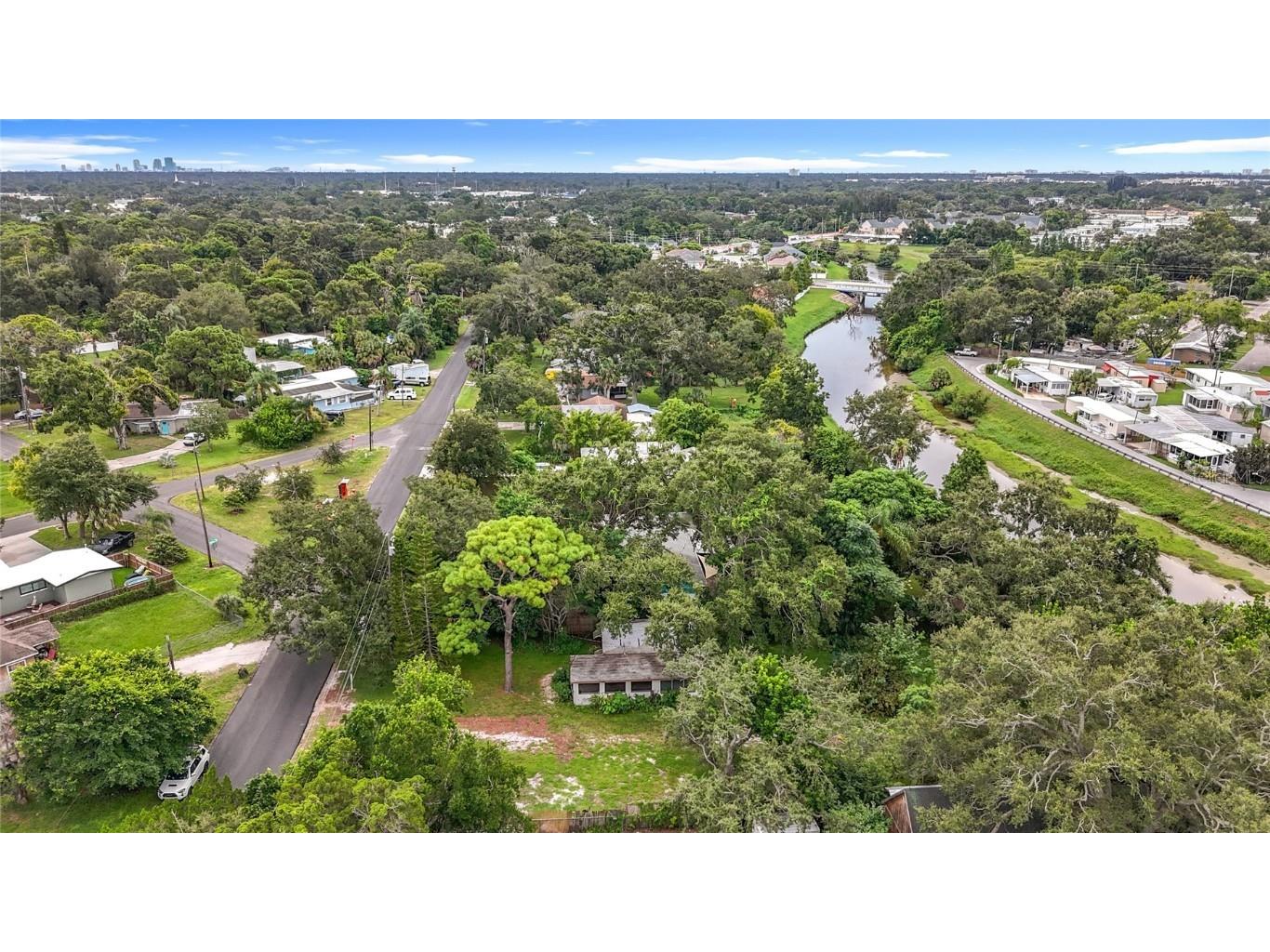 4900 Harding Road N Saint Petersburg FL 33709 TB8426908 image52