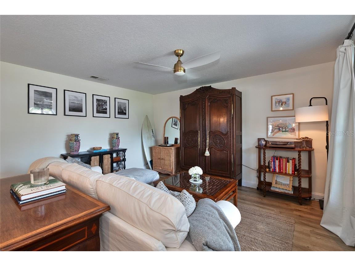 4900 Rosedale Place N Saint Petersburg FL 33714 TB8437508 image6