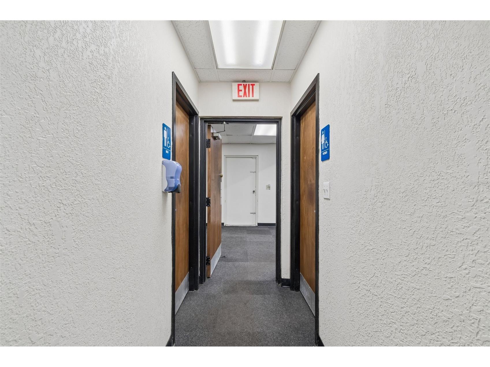 4901 E Busch Boulevard Tampa FL 33617 TB8511547 image14