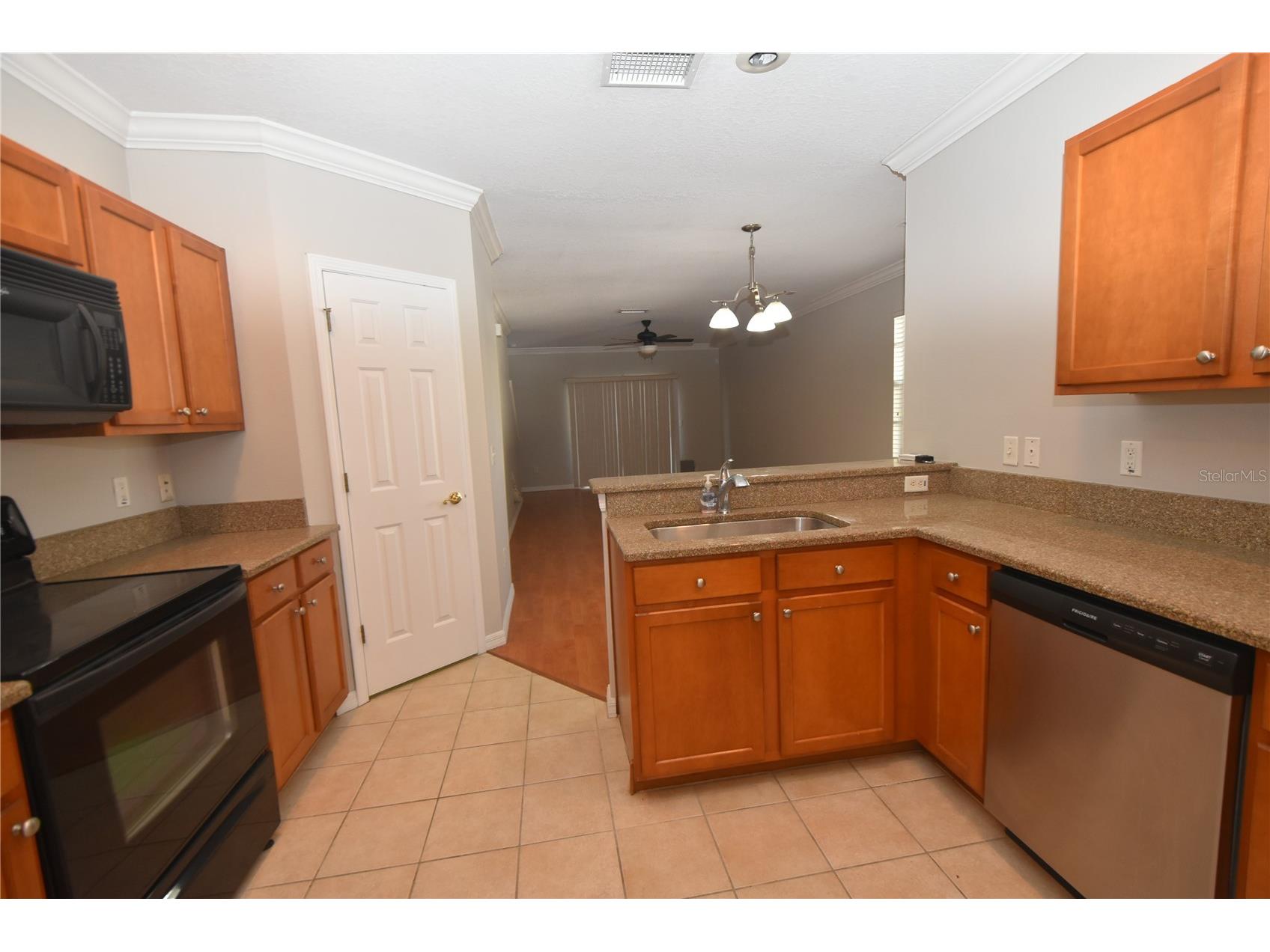 4901 Elizabeth Anne Circle Tampa FL 33616 TB8505661 image3