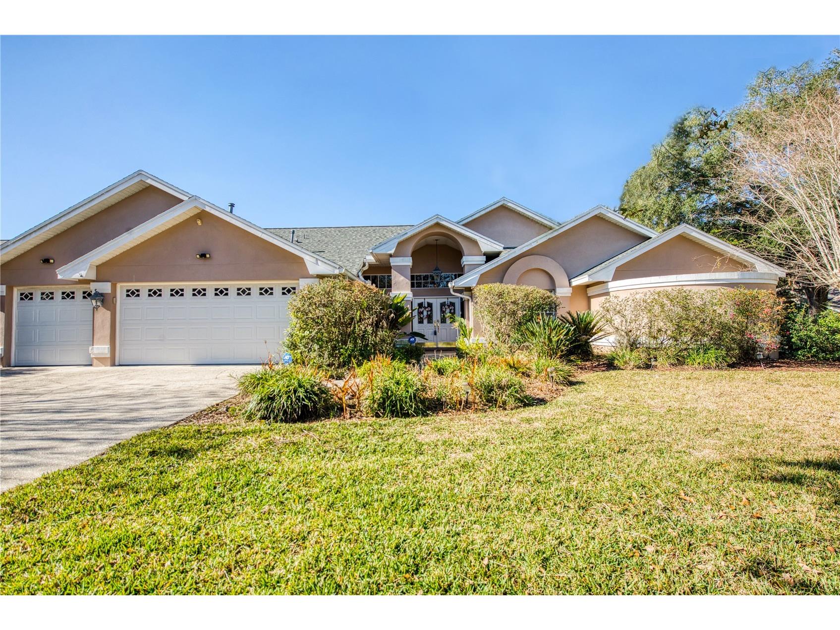4901 Hallstead Way Tampa FL 33647 TB8467359 image1