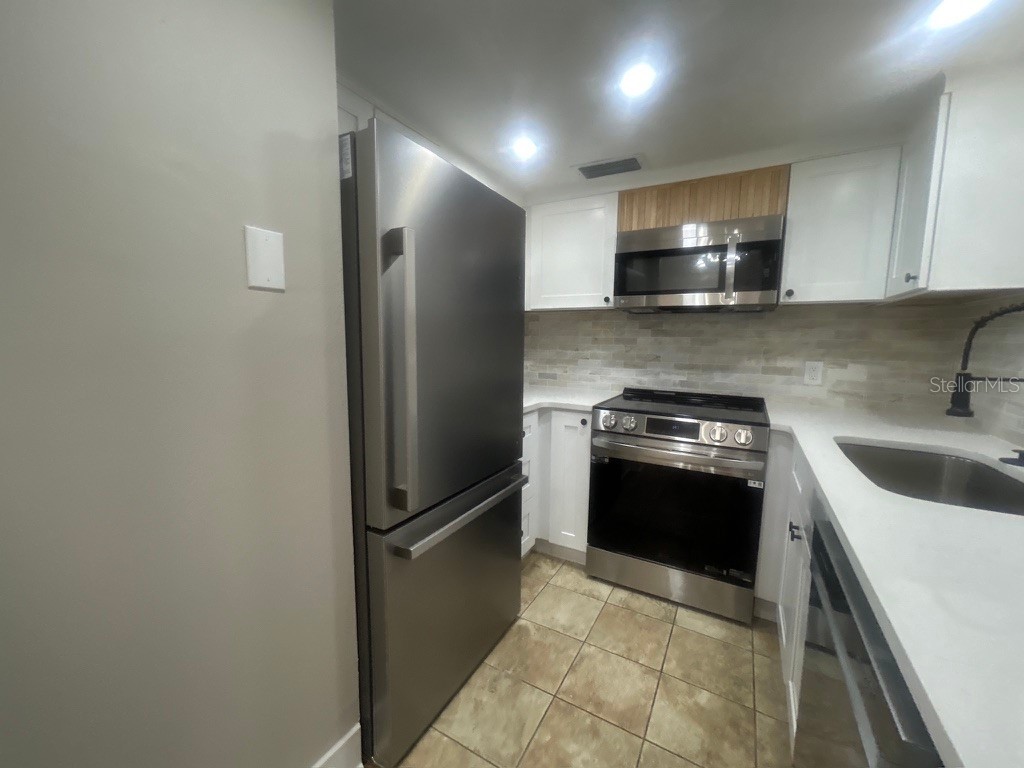 4901 Onyx Lane #102 New Port Richey FL 34652 O6403672 image2