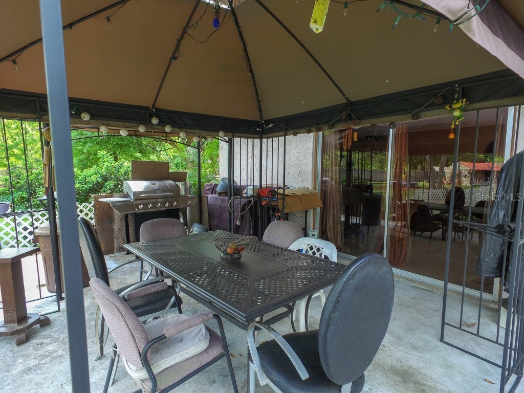 4902 Five Acre Road Plant City FL 33565 - PRIVATE ON SITE MAN-MADE POND TB8362974 image34