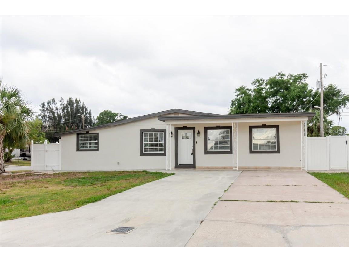 4902 Murray Hill Drive Tampa FL 33615 TB8385327 image1