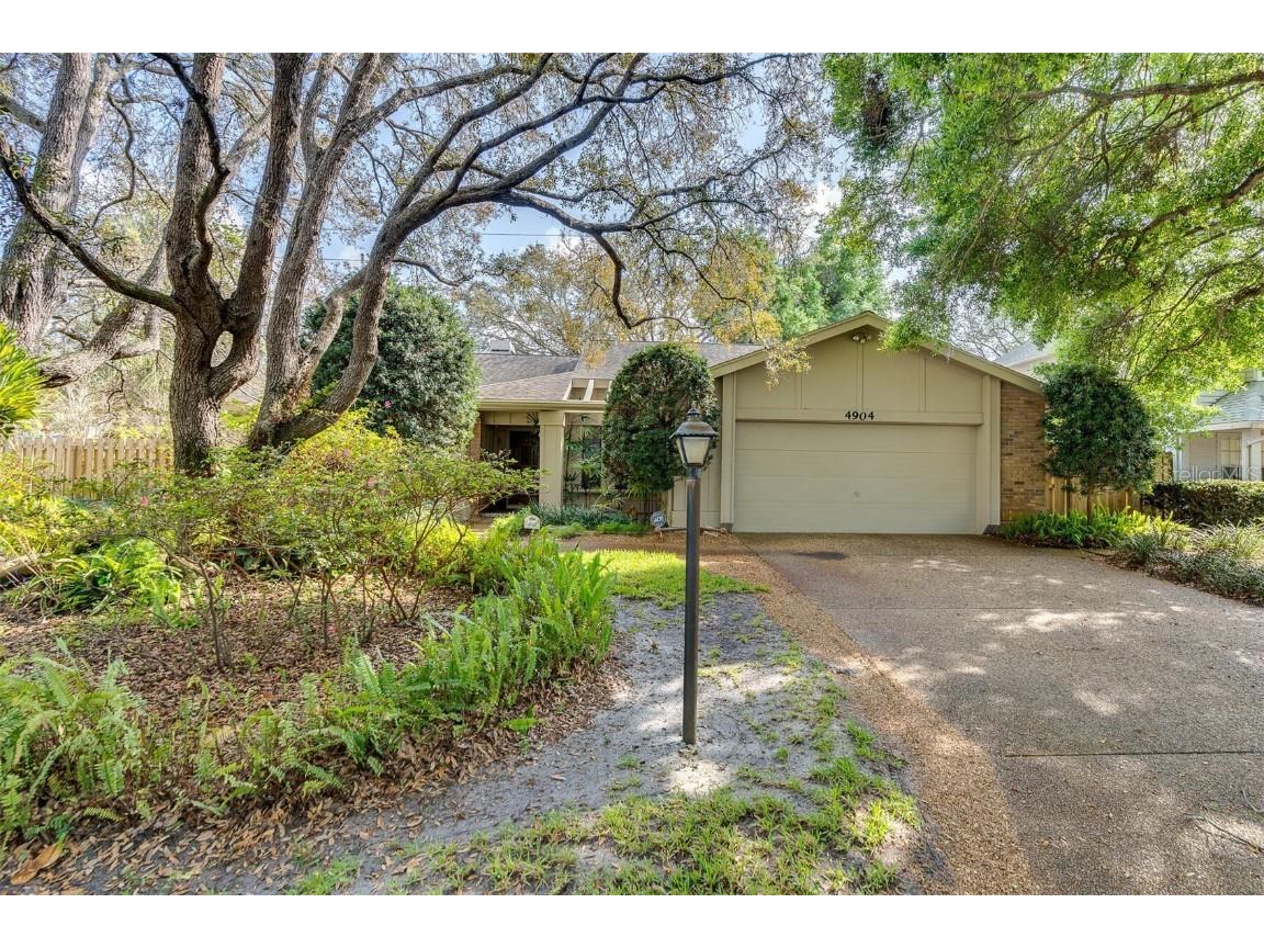 4904 1st Avenue Drive NW Bradenton FL 34209 A4527142 image1