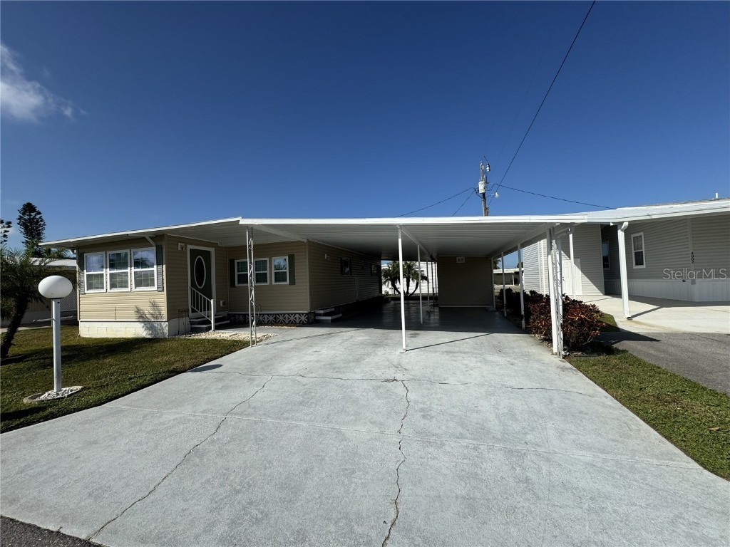 4904 4th A Street E Bradenton FL 34203 A4669748 image1