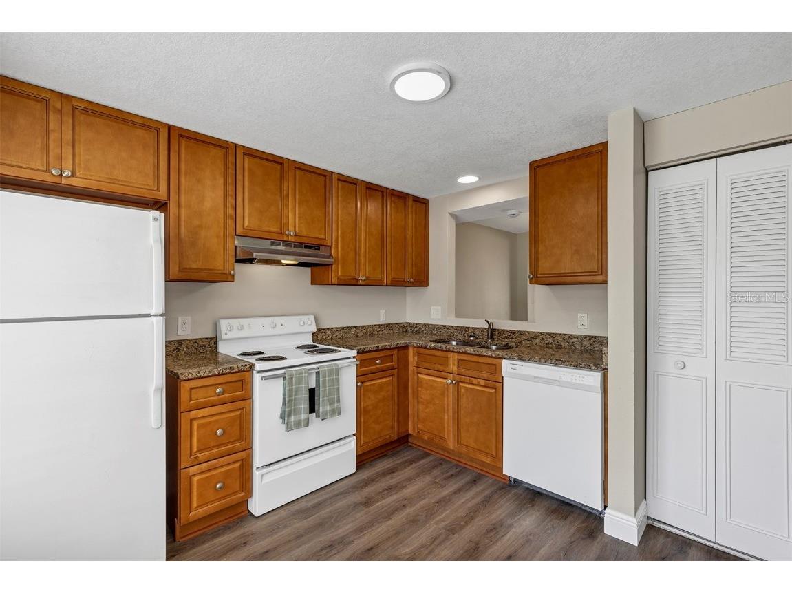 4904 Silver Oaks Village #C Orlando FL 32808 O6363454 image8