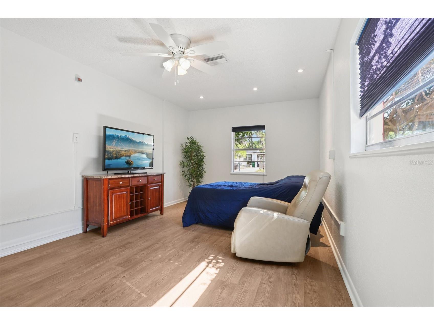 4905 E Okara Road Tampa FL 33617 TB8466816 image24