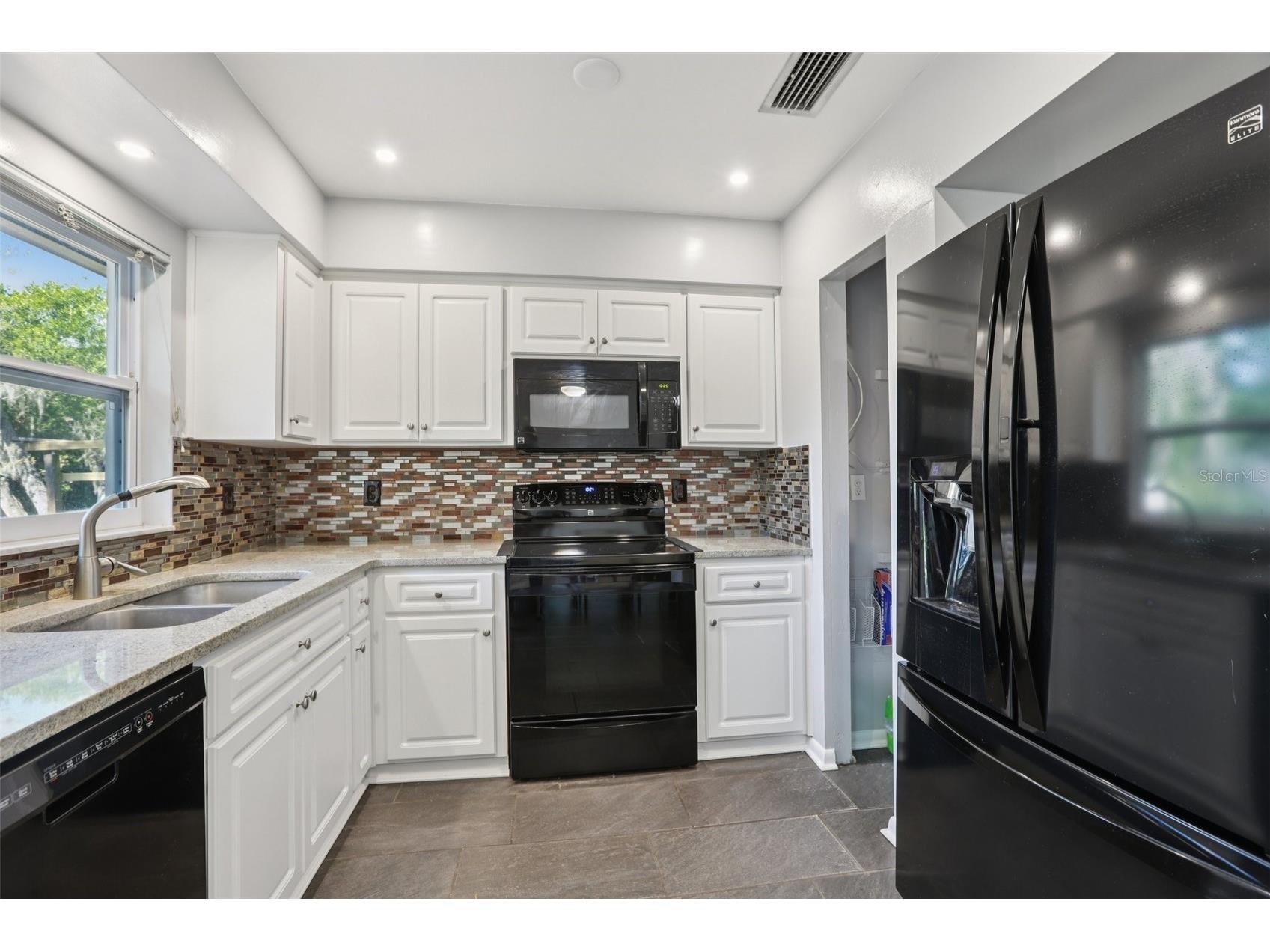 4905 E Okara Road Tampa FL 33617 TB8466816 image9