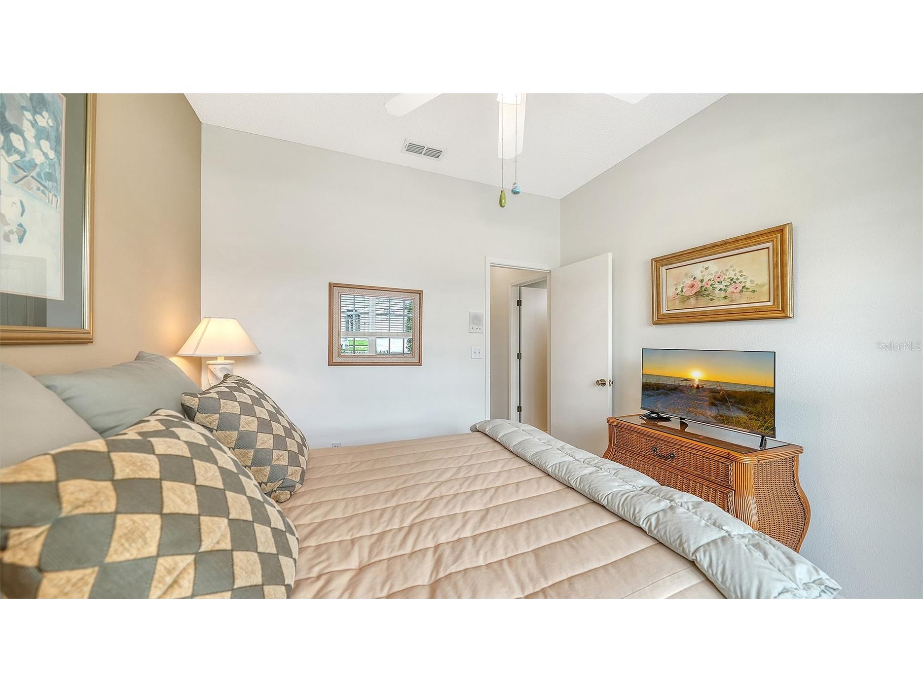 4905 Thames Lane Sarasota FL 34238 A4689297 image32