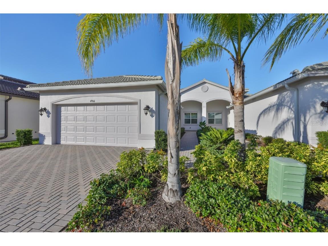 4906 Avila Lakes Drive Wimauma FL 33598 TB8458581 image1