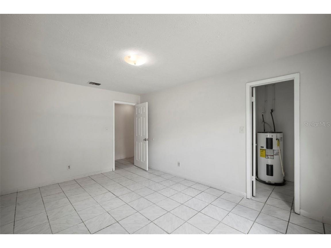 4906 E Idlewild Avenue Tampa FL 33610 TB8437499 image37