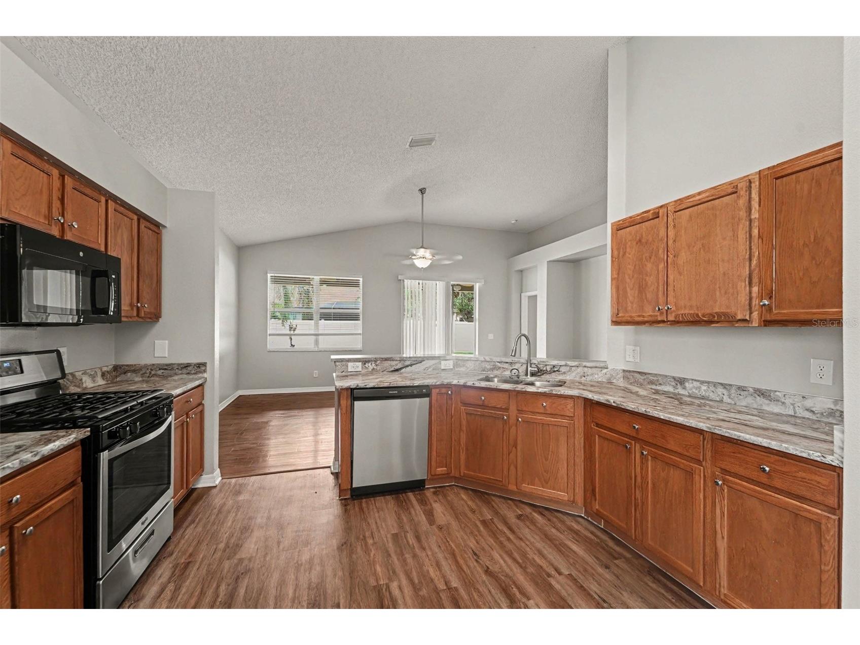 4906 Pennecott Way Wesley Chapel FL 33544 O6421045 image4