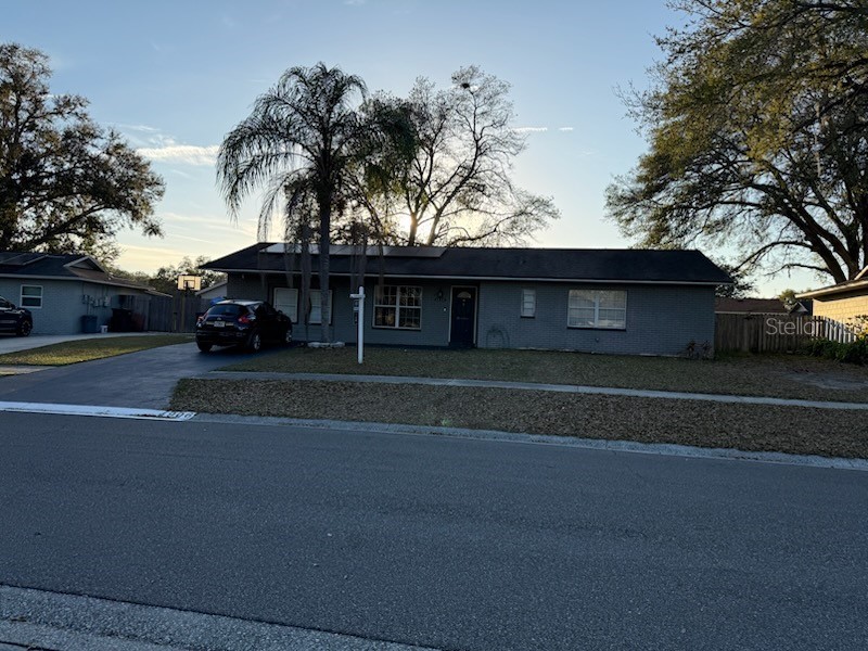 4906 Presidential Street Seffner FL 33584 P4937737 image1