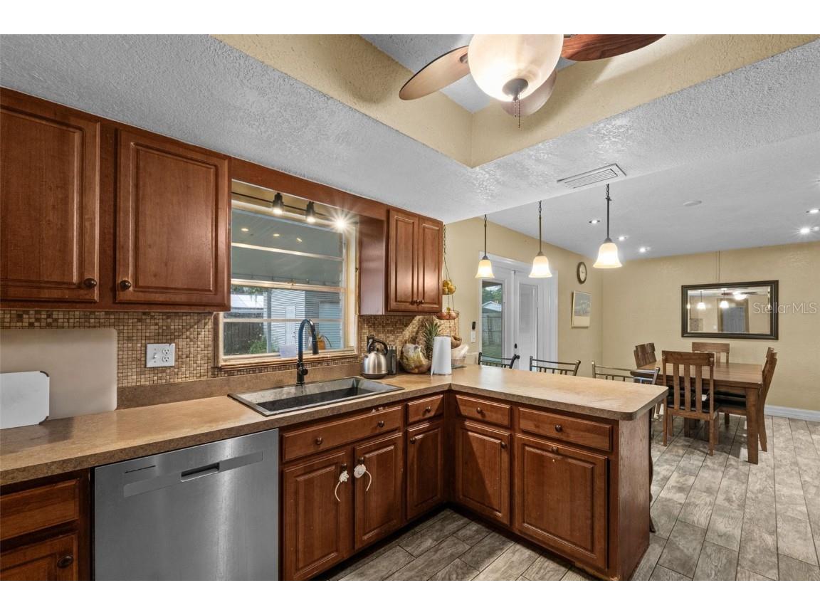 4906 Presidential Street Seffner FL 33584 TB8399109 image16